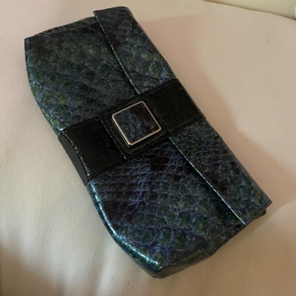 STUNNING authentic LAUDI VIDNI reptile pattern clutch bag - Picture 8 of 9